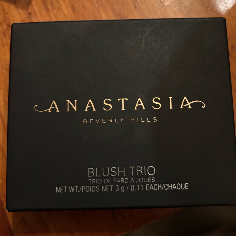 Anastasia Beverly Hills Blush Trio - peachy love